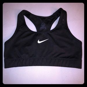 Women’s black sports bra